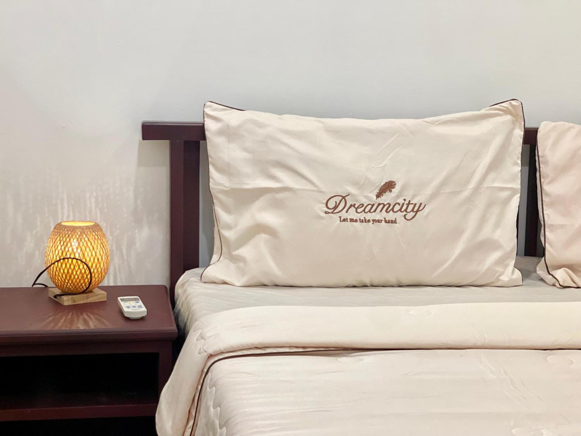 Sky Residence - 50M To Museum And Riverside Phnom Penh Esterno foto